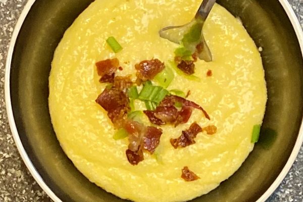 Southern Creamy Cheesy Grits